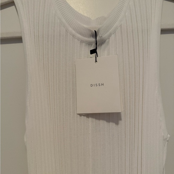 Elegant White Pleated Maxi Dress - Picture 5 of 6